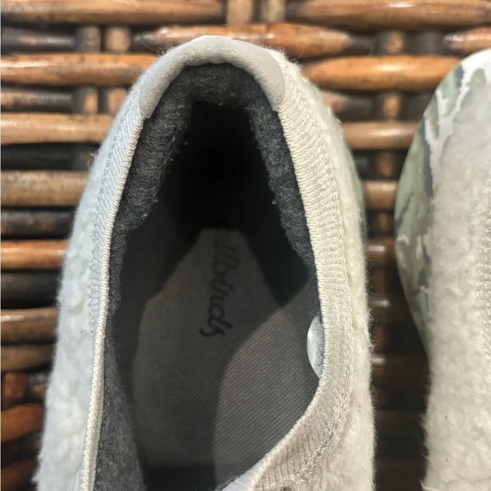 AllBirds Wool Dashers Fluffs Women's White Shoes - Women's Size 9